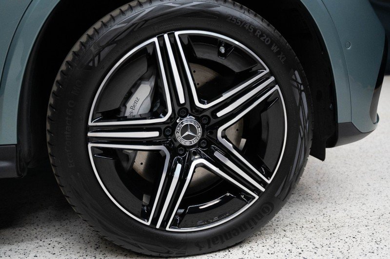 Certified 2025 Mercedes-Benz GLC 300 4MATIC image 11