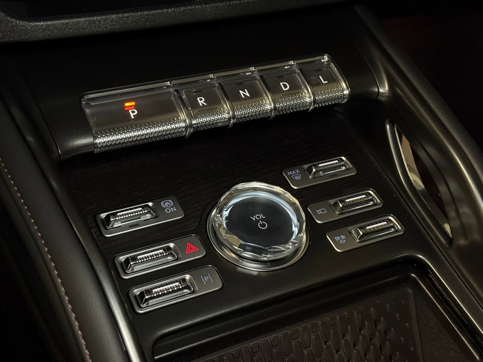 New 2026 Lincoln Nautilus Reserve w/ Jet Appearance Package AWD/4WD image 25