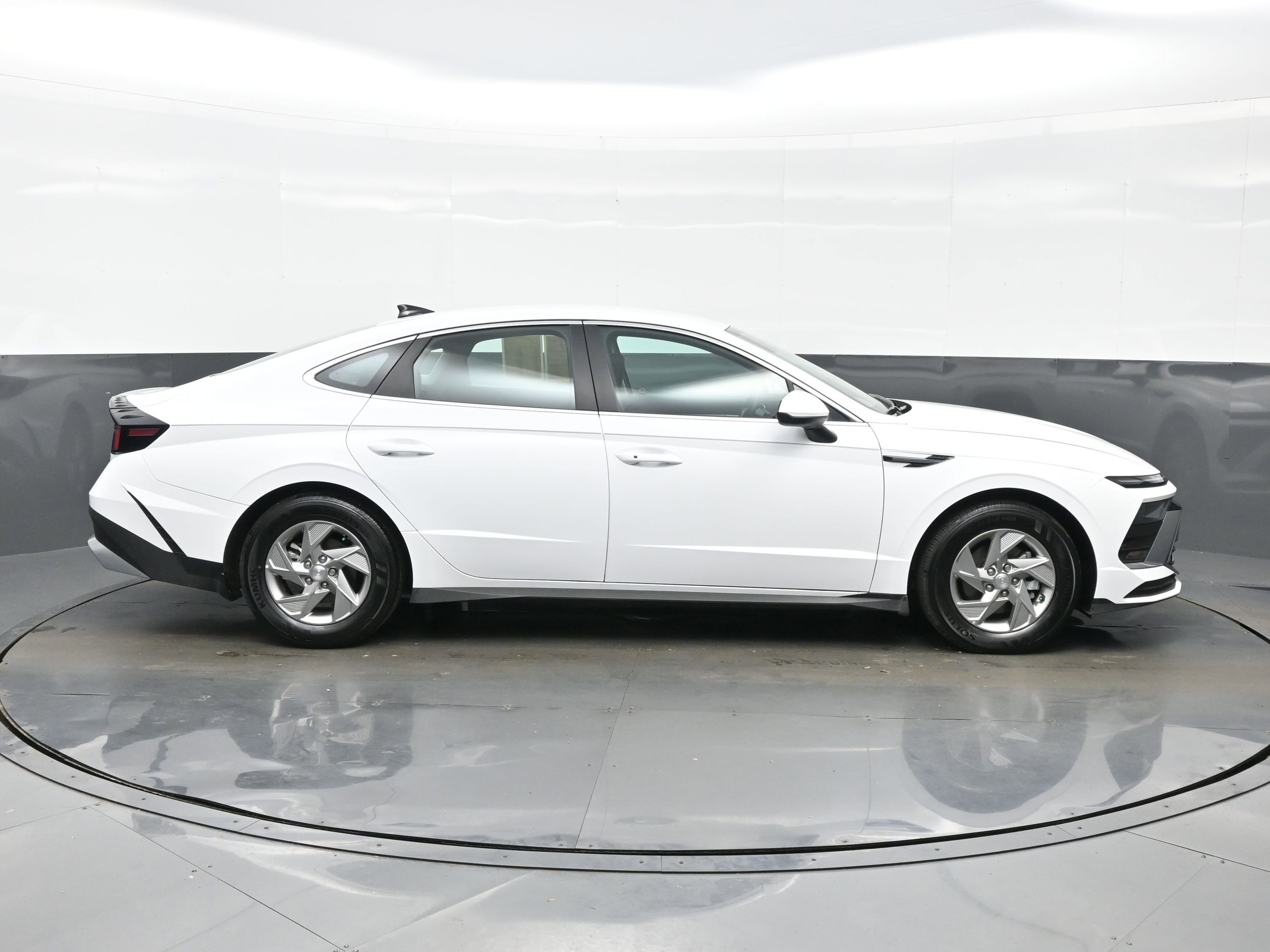 Certified 2026 Hyundai Sonata SE FWD image 7