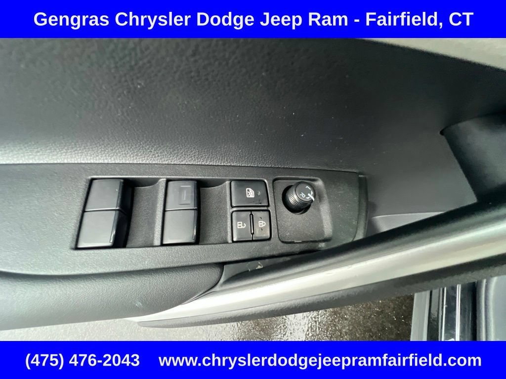 Used 2026 Toyota Corolla Cross L AWD/4WD image 37