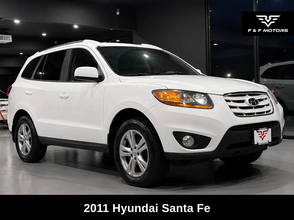 Used 2011 Hyundai Santa Fe SE w/ Premium Pkg 3 AWD/4WD image 1