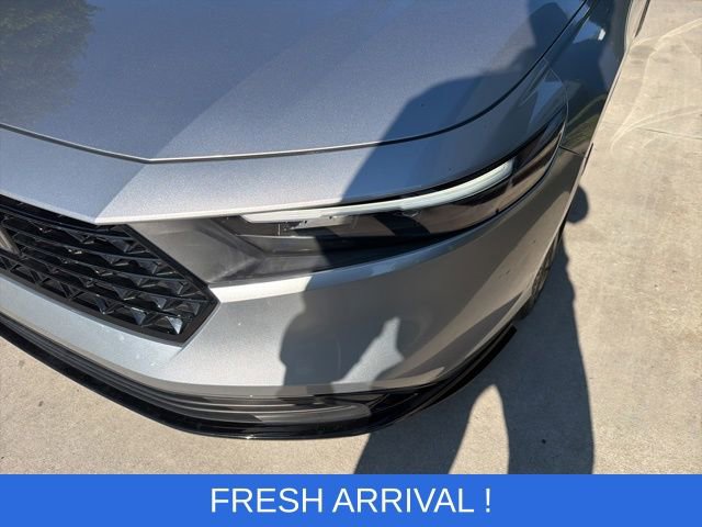 Used 2023 Honda Accord Sport image 3