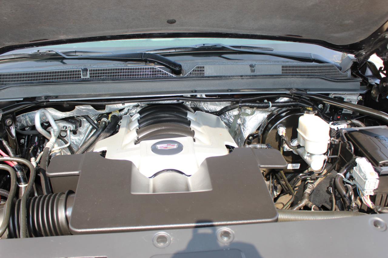 Used 2016 Cadillac Escalade ESV Luxury AWD/4WD image 40