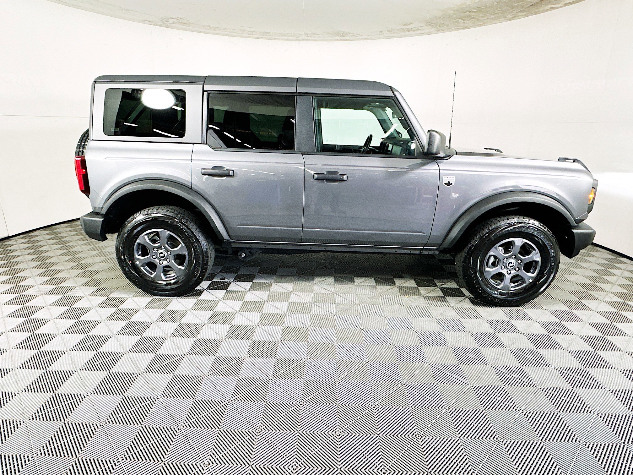 Used 2025 Ford Bronco Big Bend AWD/4WD image 2