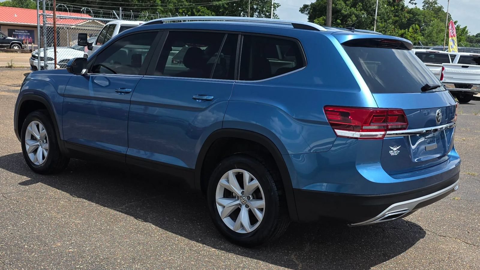 Used 2019 Volkswagen Atlas S FWD image 3