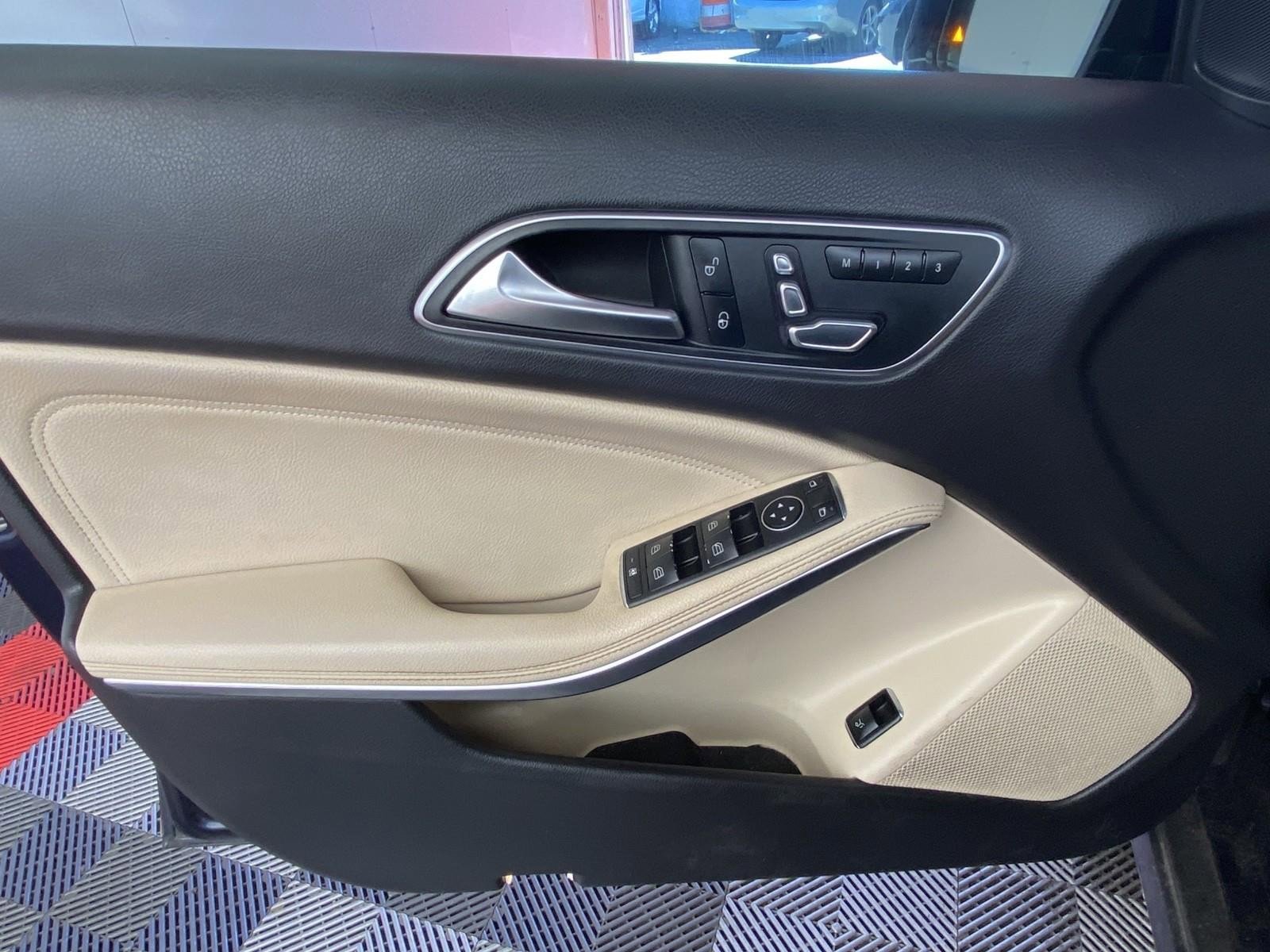 Used 2018 Mercedes-Benz GLA 250 4MATIC image 19