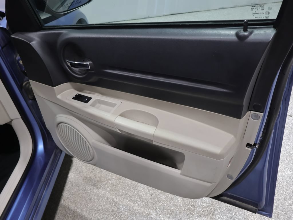 Used 2007 Dodge Magnum SE RWD image 24