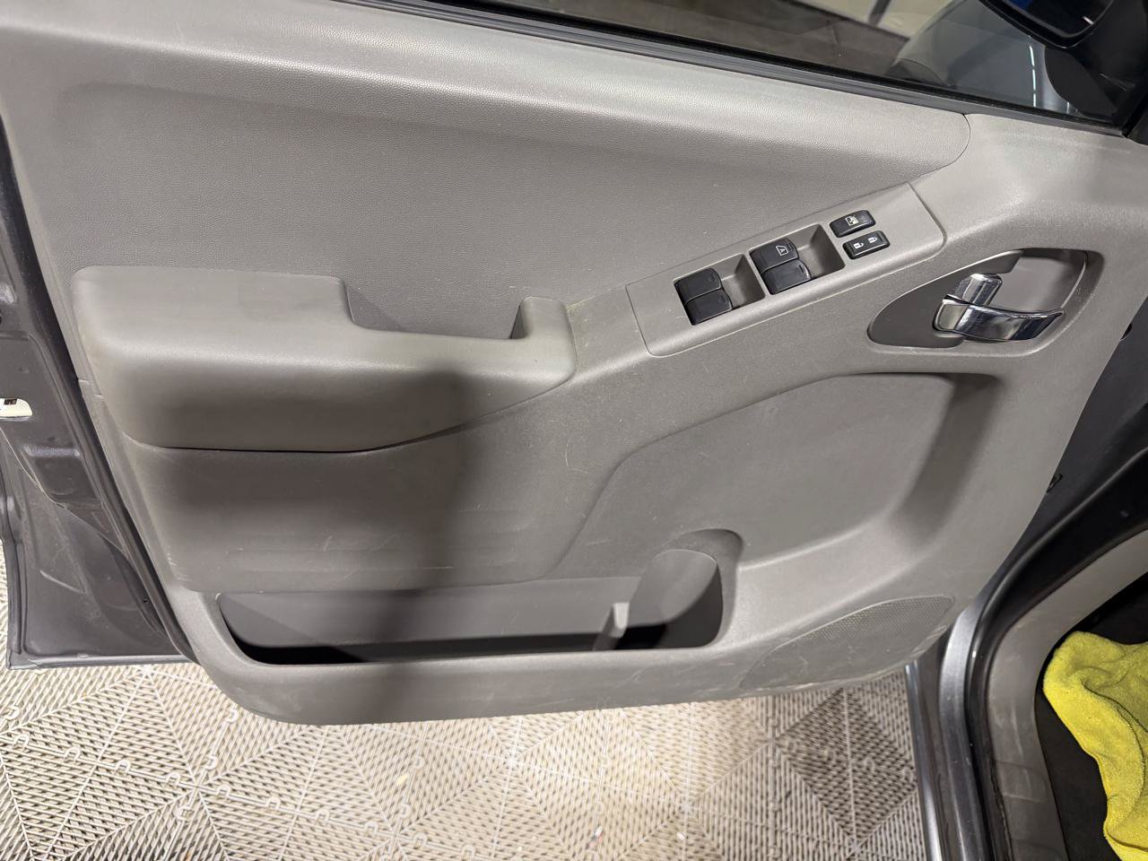 Used 2019 Nissan Frontier SV AWD/4WD image 23