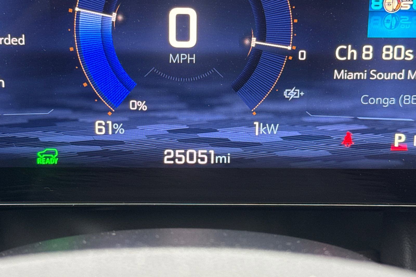 Used 2025 Chevrolet Equinox EV LT w/ Convenience Package FWD image 3