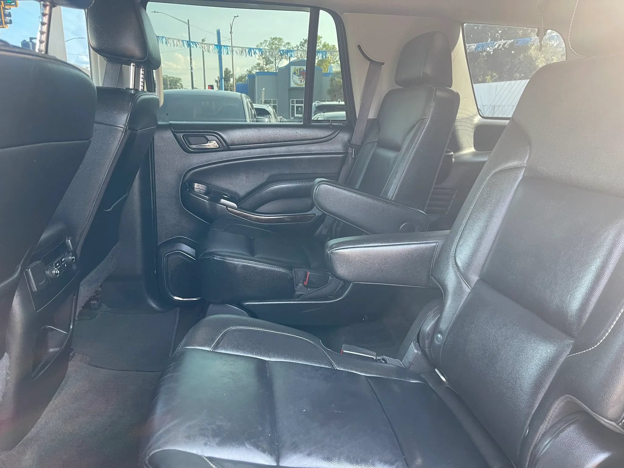 Used 2017 Chevrolet Tahoe LT w/ Luxury Package RWD image 28