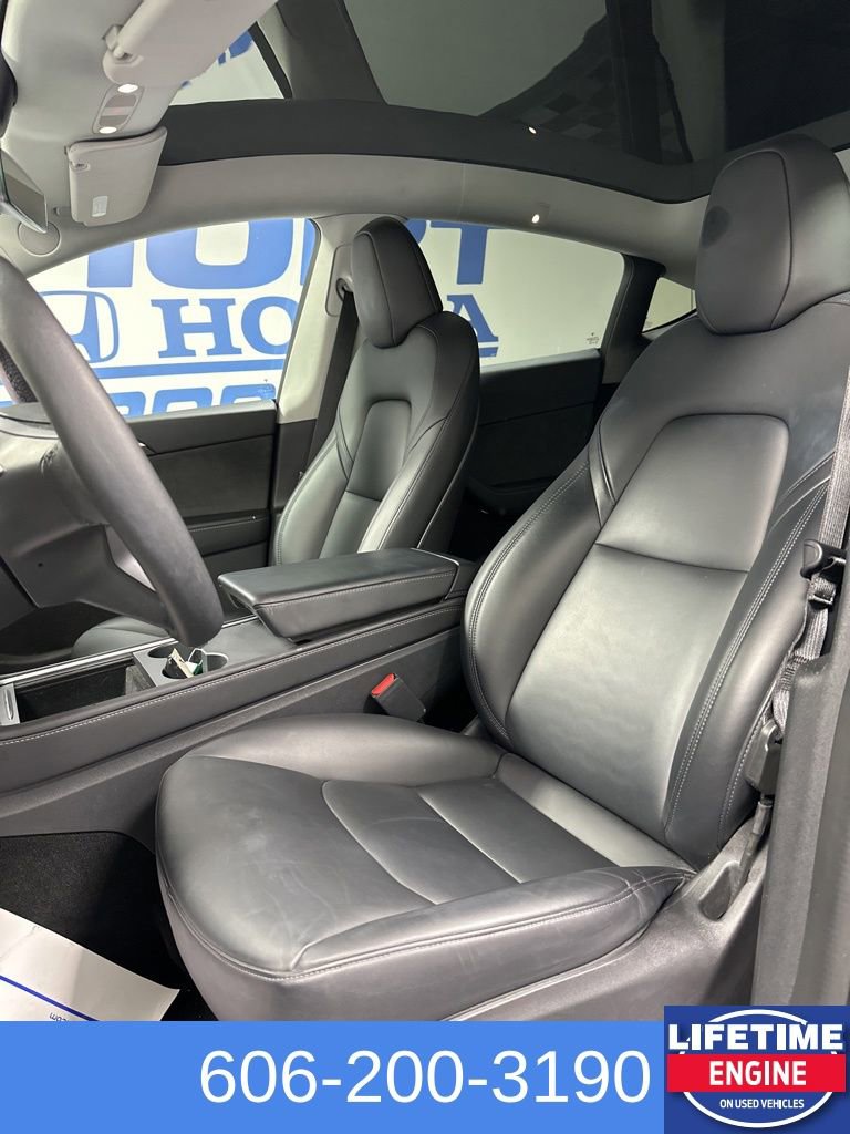 Used 2022 Tesla Model Y Long Range image 12