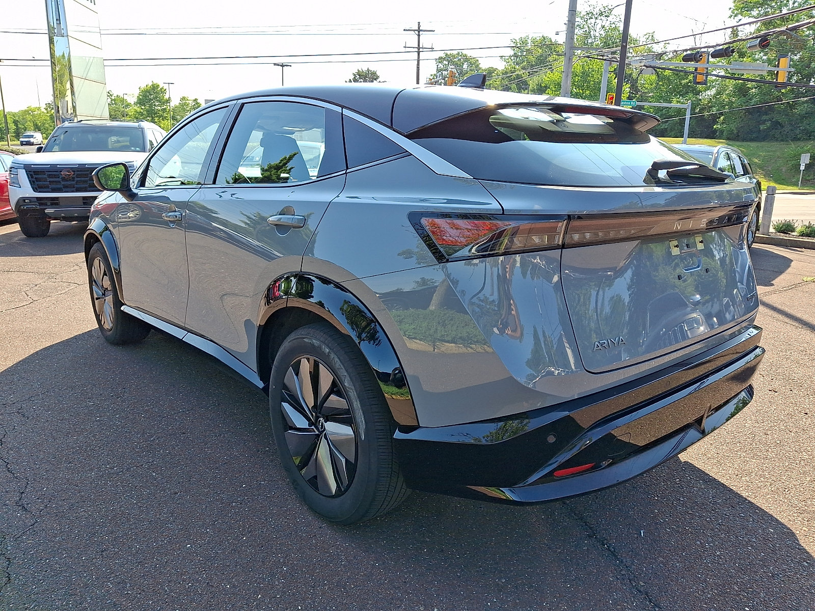 Used 2023 Nissan Ariya FWD image 4