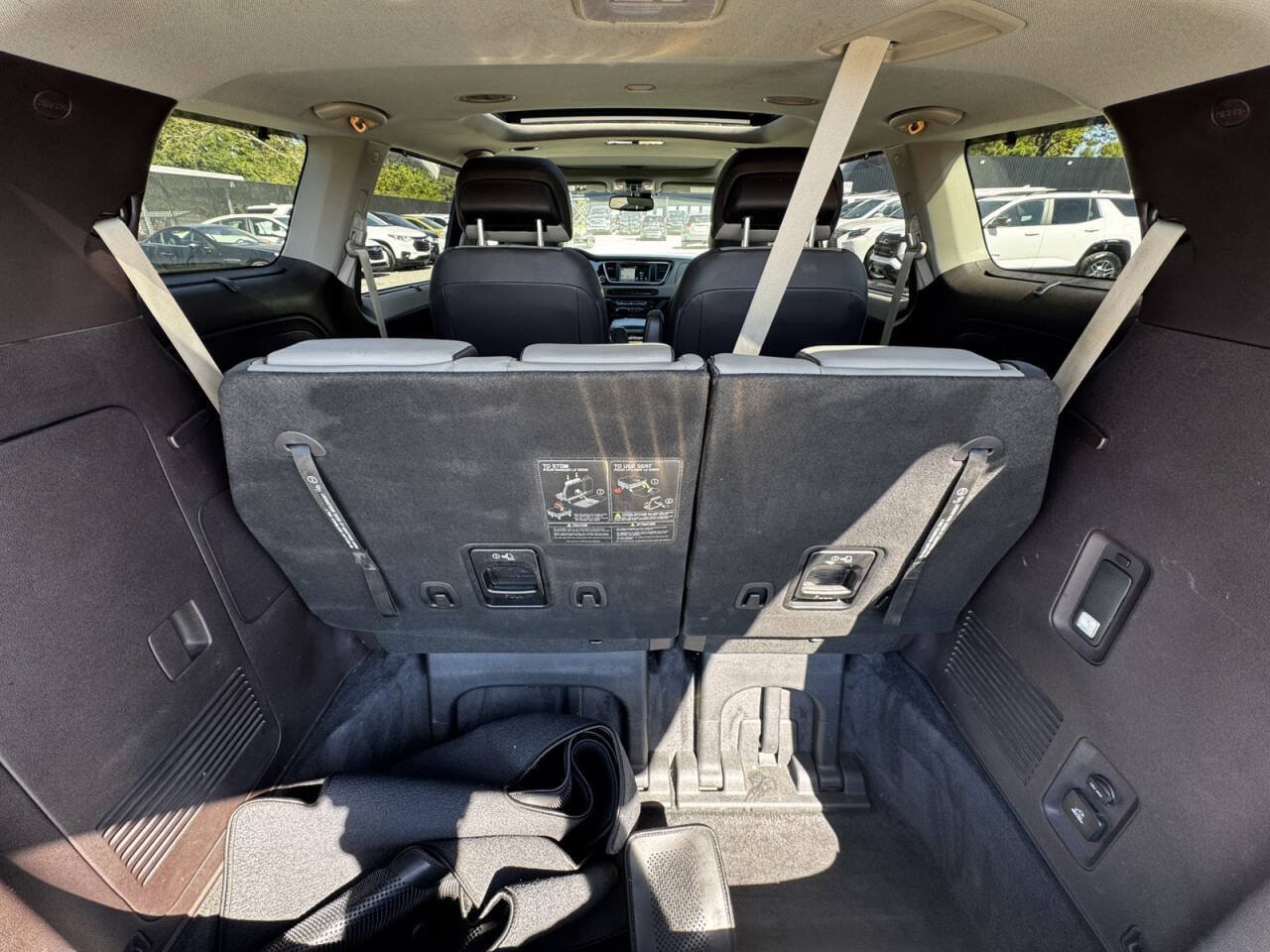 Used 2018 Kia Sedona SX Limited w/ SX Limited Prestige Package FWD image 12