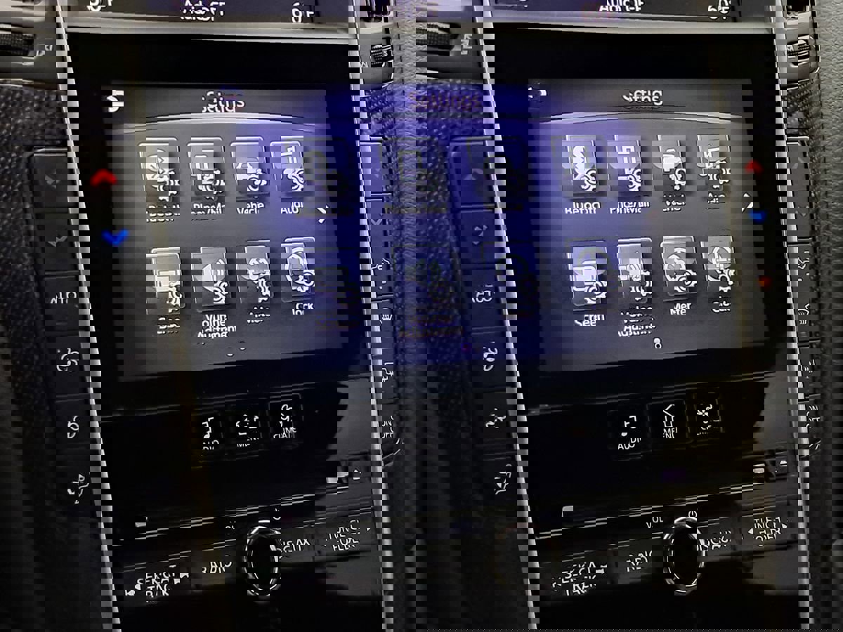 Used 2018 INFINITI Q60 Red Sport 400 image 20