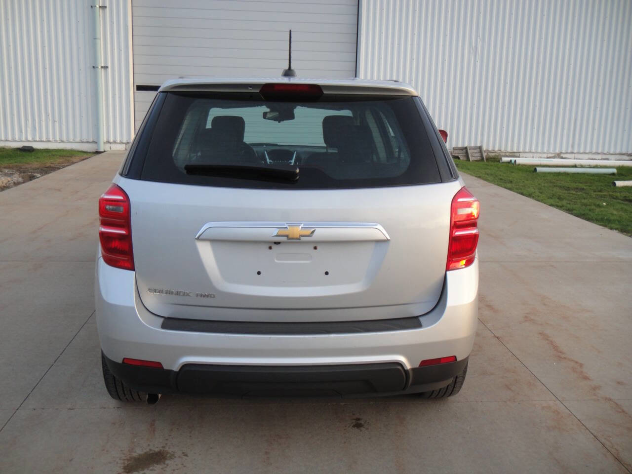 Used 2017 Chevrolet Equinox LS AWD/4WD image 8