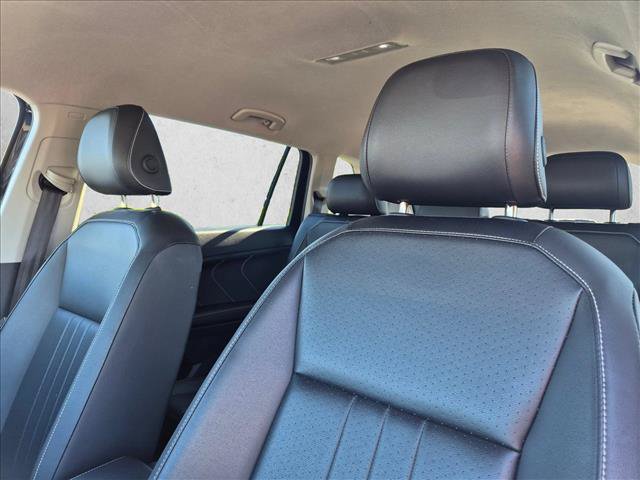 Used 2024 Volkswagen Tiguan SE FWD image 5