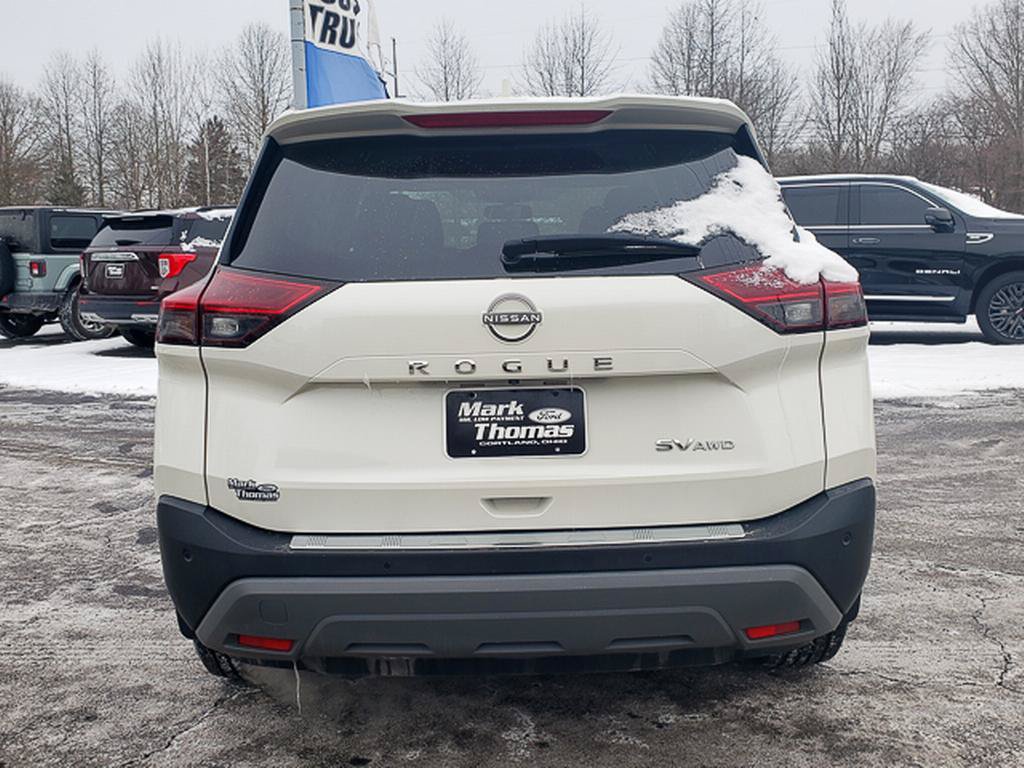 Used 2023 Nissan Rogue SV AWD/4WD image 6