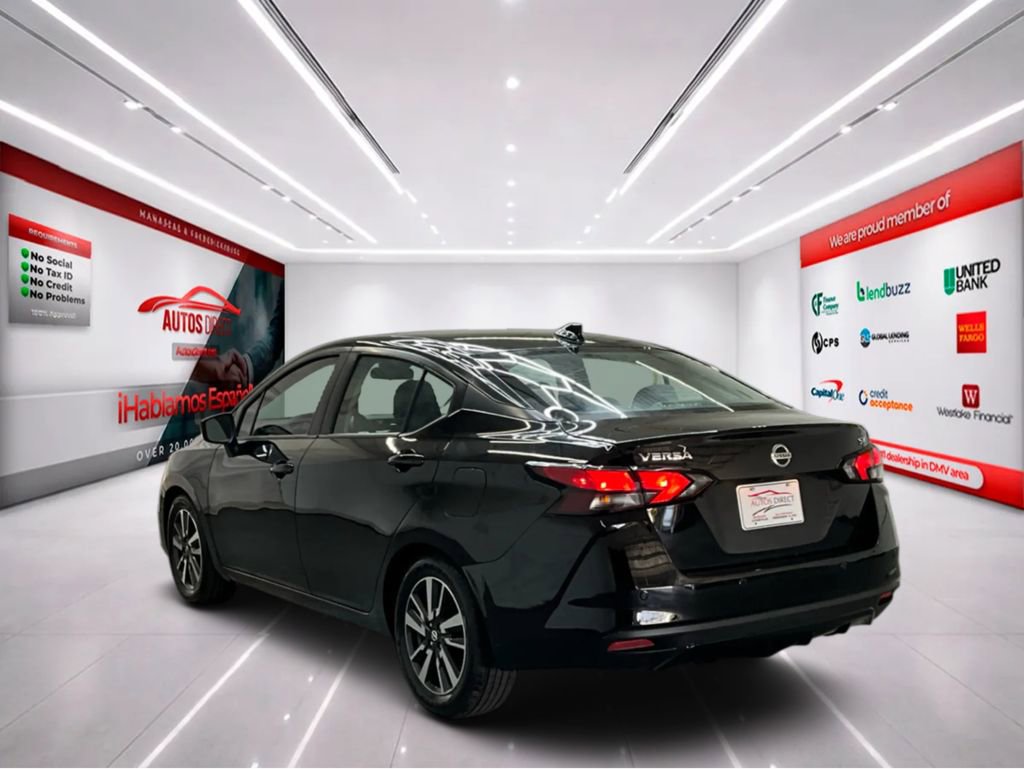 Used 2021 Nissan Versa SV image 5
