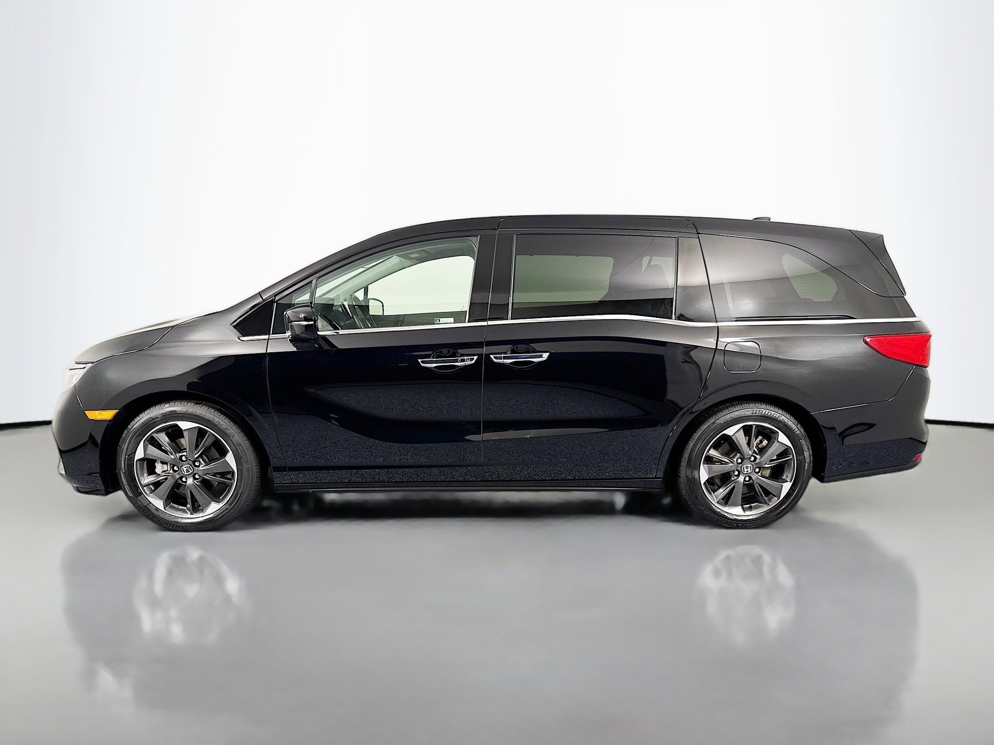 Certified 2024 Honda Odyssey Elite image 8