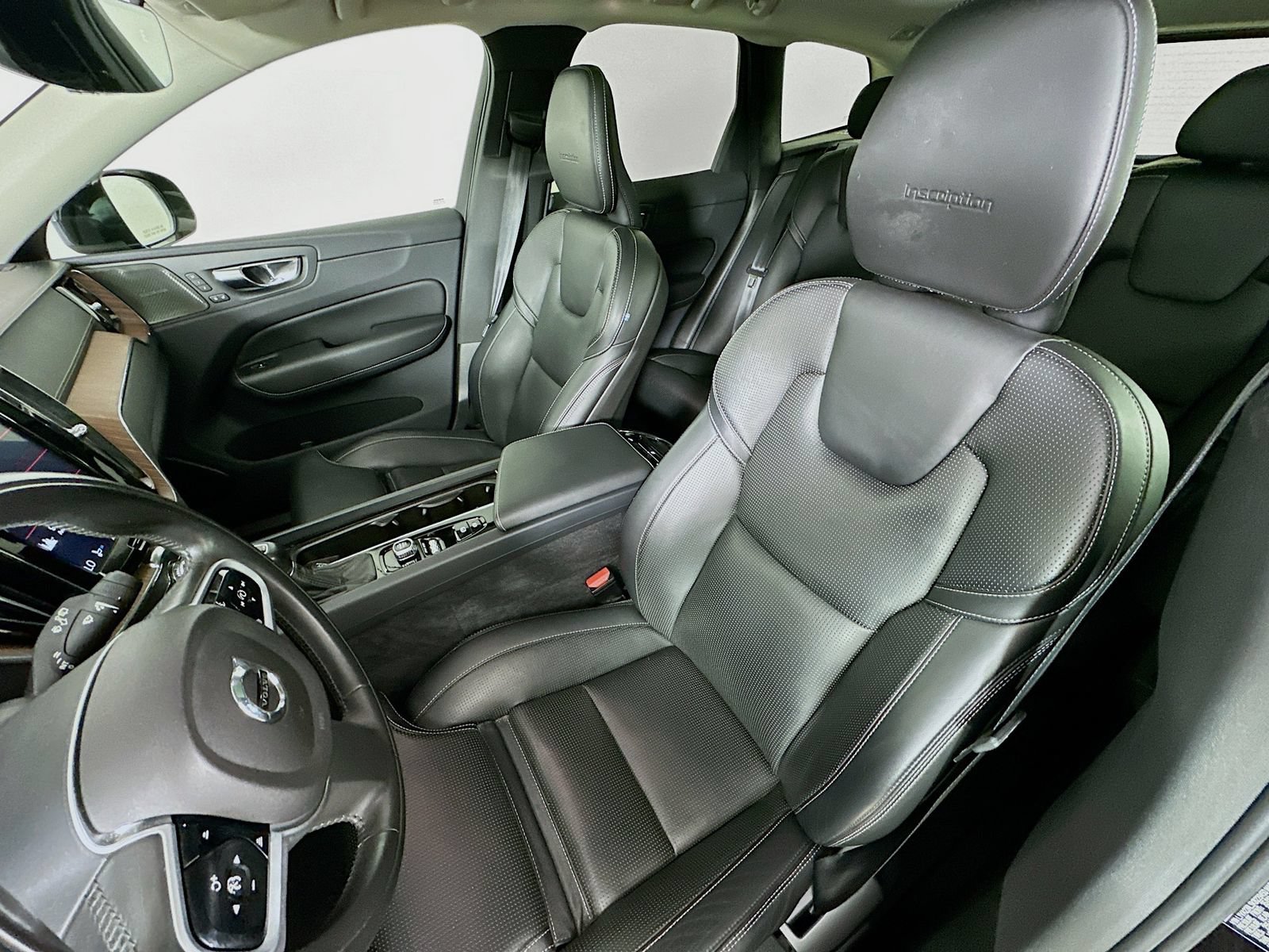 Used 2019 Volvo XC60 T6 Inscription w/ Protection Package Premier AWD/4WD image 33