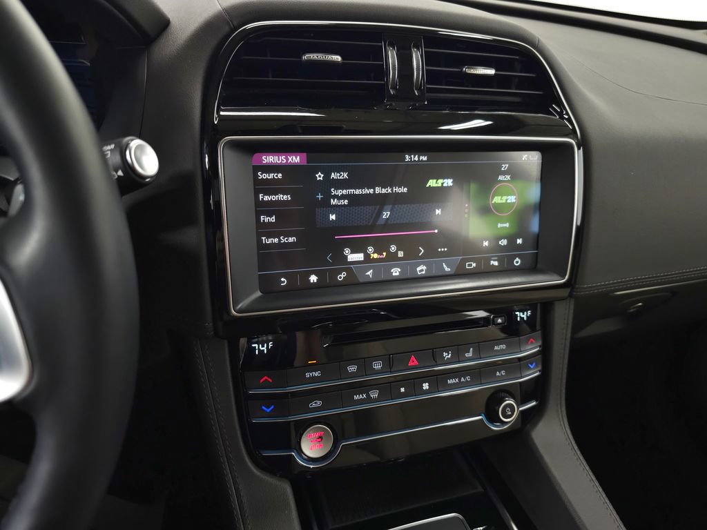 Used 2020 Jaguar F-PACE Prestige AWD/4WD image 25