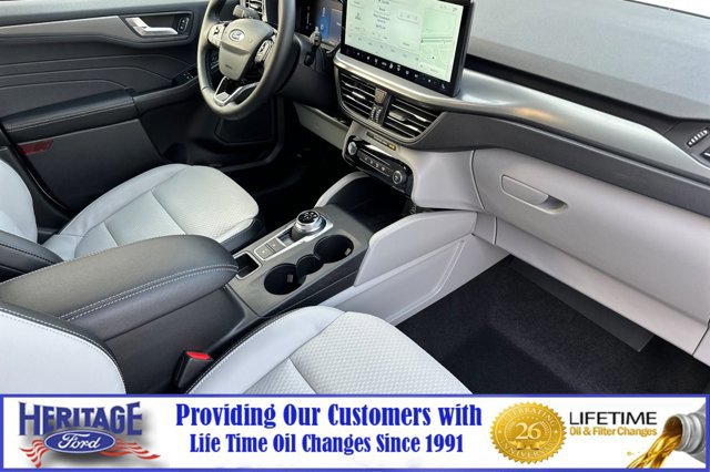 New 2025 Ford Escape SE w/ Class II Trailer Tow Package image 13