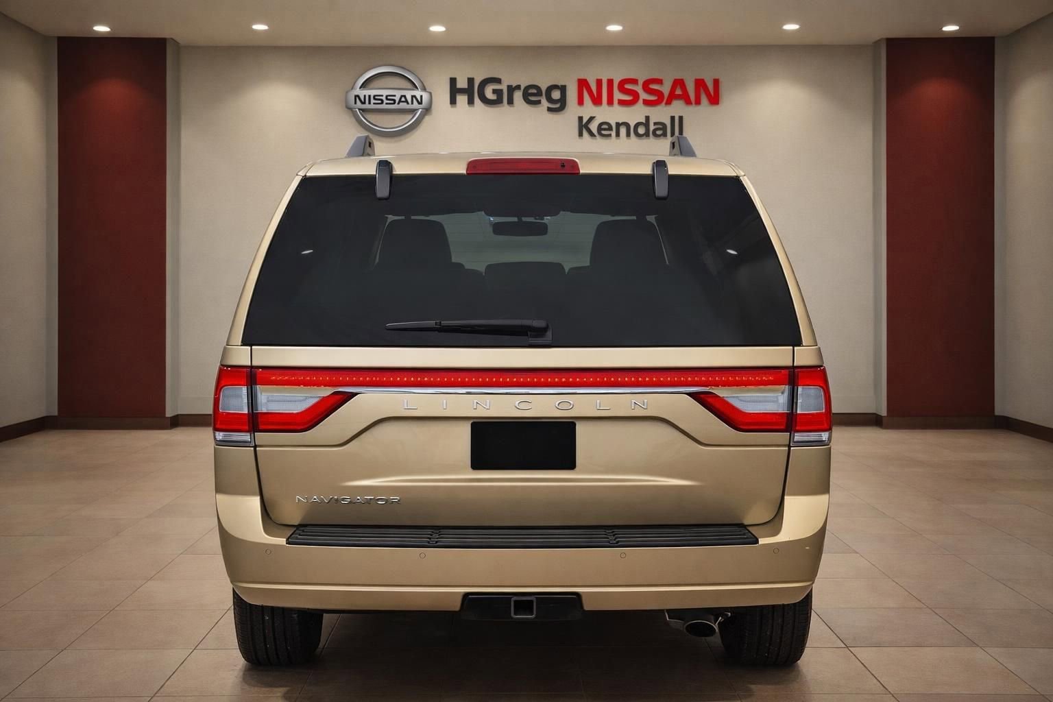 Used 2017 Lincoln Navigator Select AWD/4WD image 6