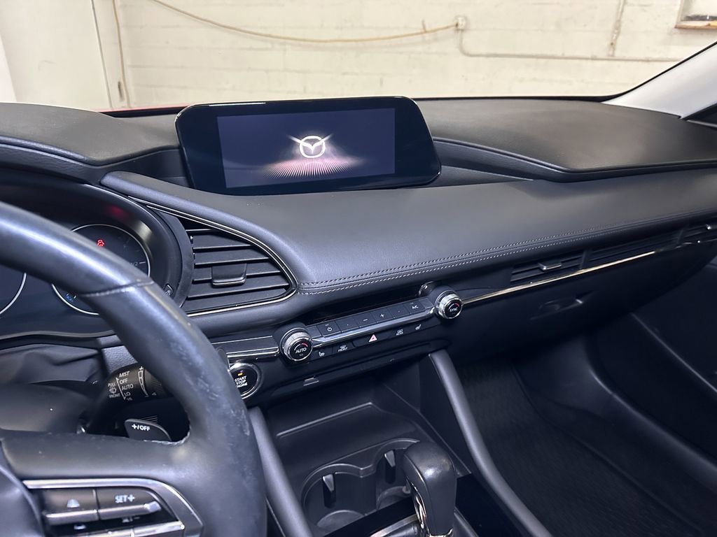 Used 2021 MAZDA MAZDA3 2.5 Turbo Sedan w/Premium Plus image 39