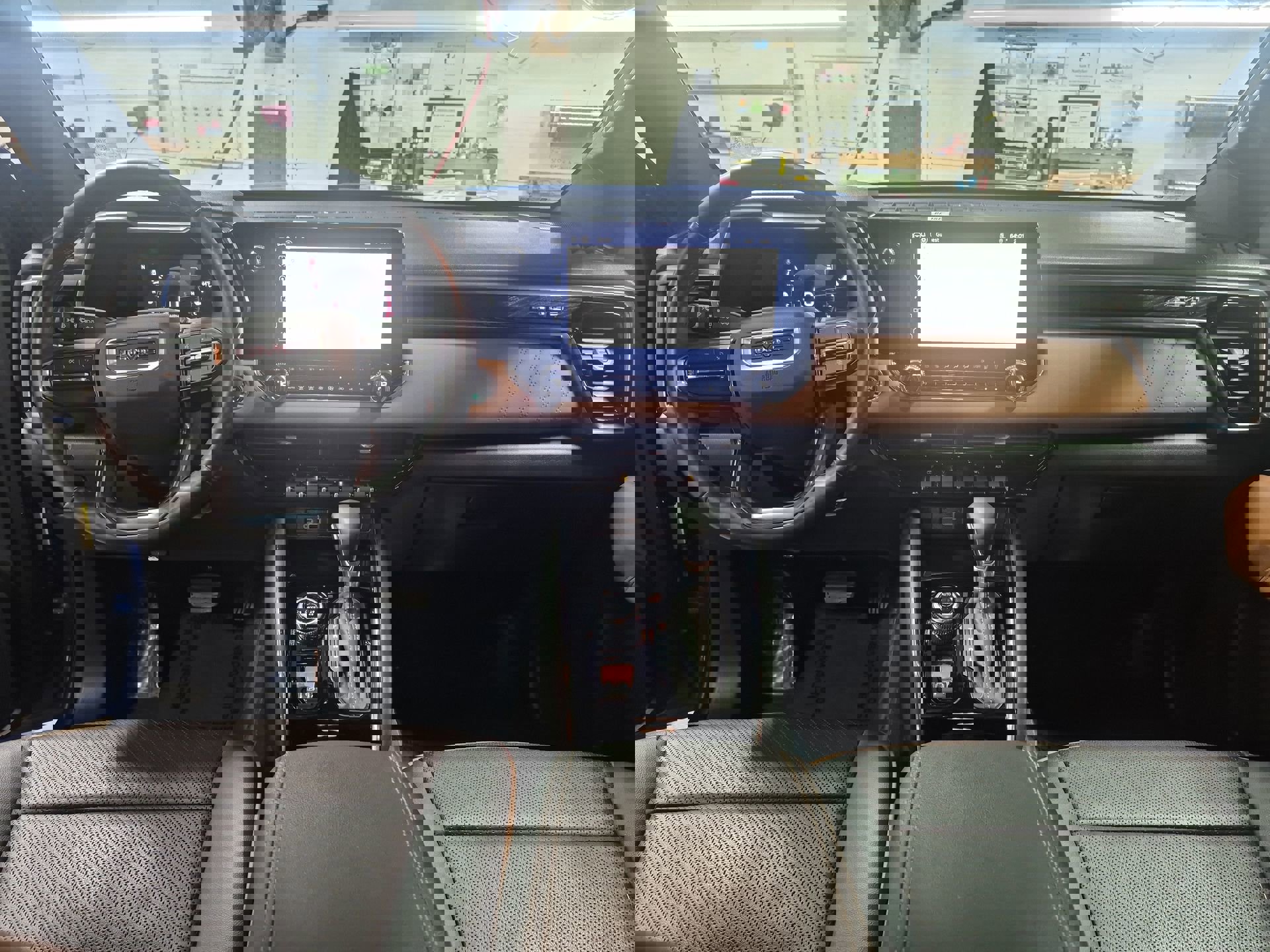 Used 2023 GMC Canyon AT4 w/ AT4 Premium Package image 22