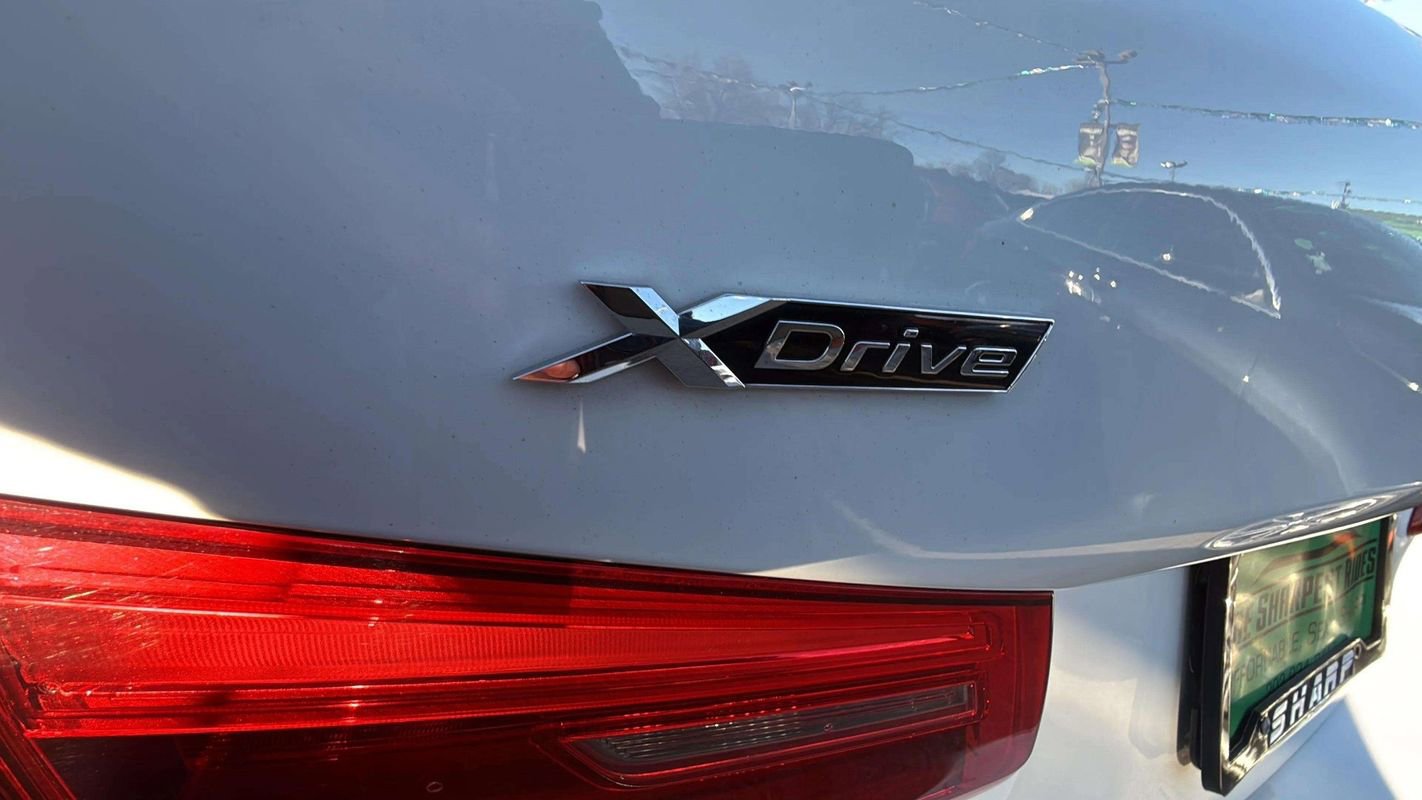 Used 2018 BMW 530i xDrive image 18