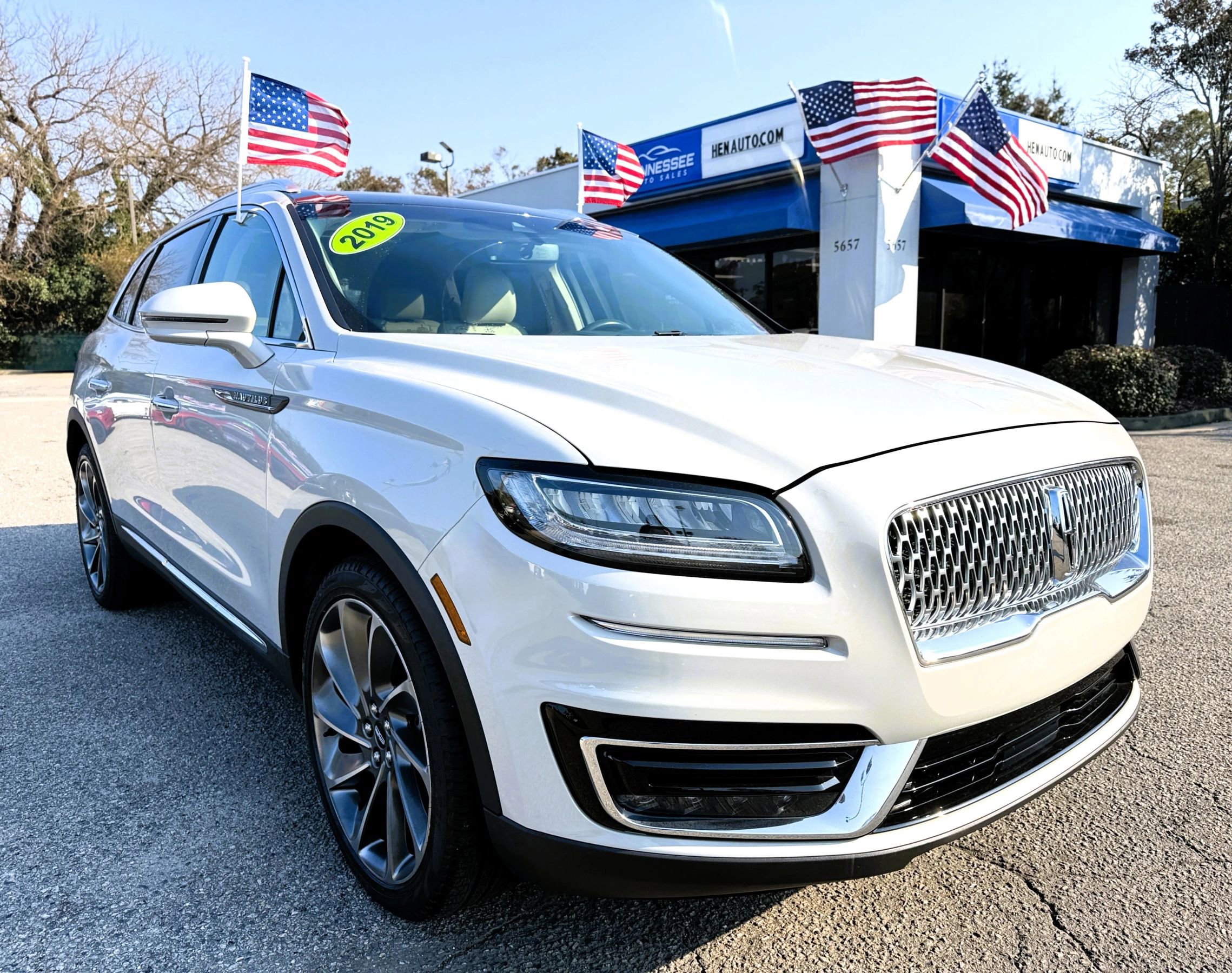 Used 2019 Lincoln Nautilus Reserve image 12