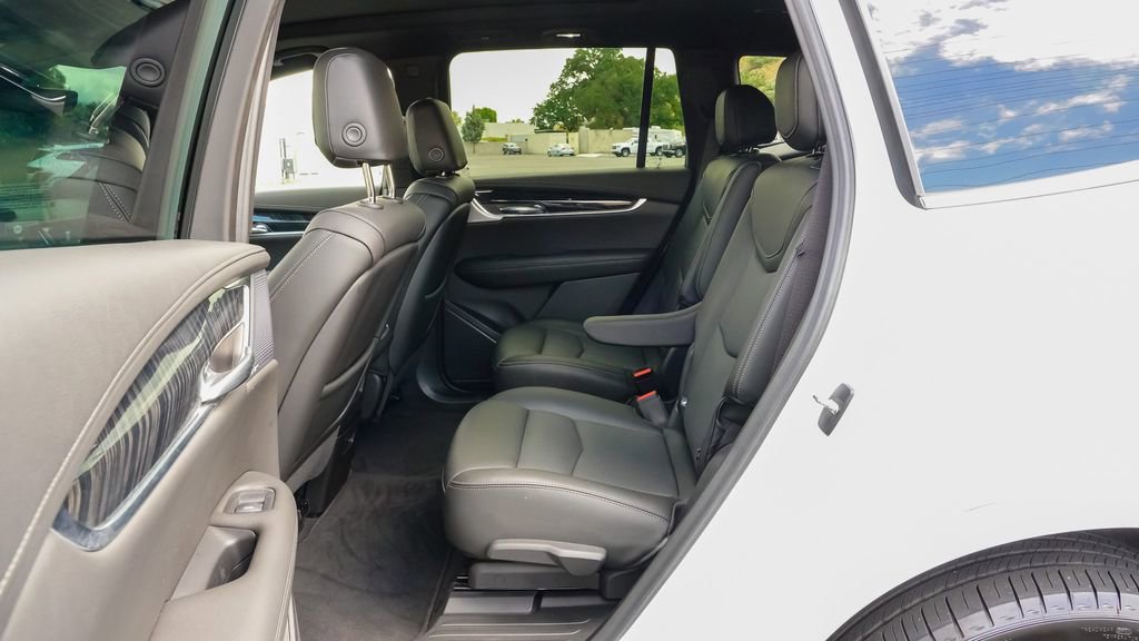 Certified 2023 Cadillac XT6 Premium Luxury w/ Technology Package image 10