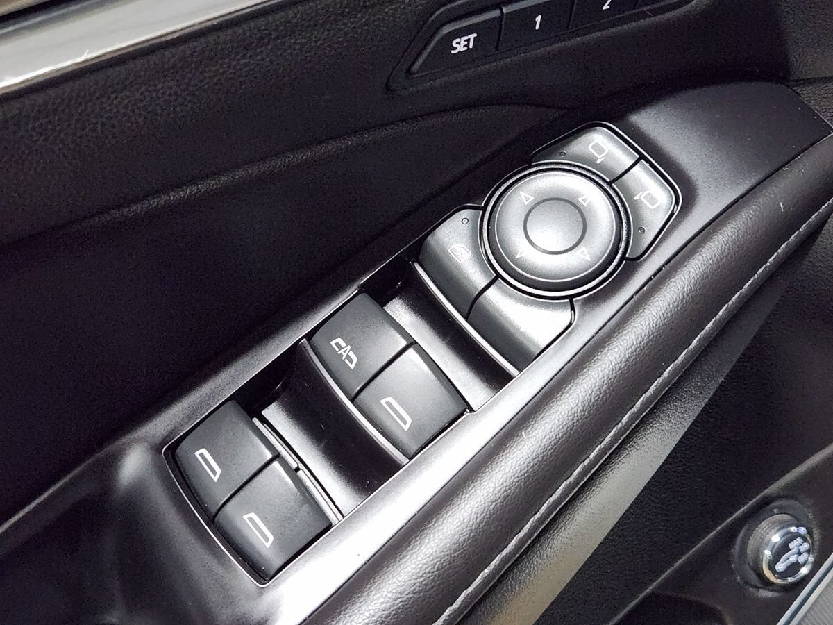 Used 2019 Buick Enclave Avenir w/ Avenir Technology Package FWD image 44