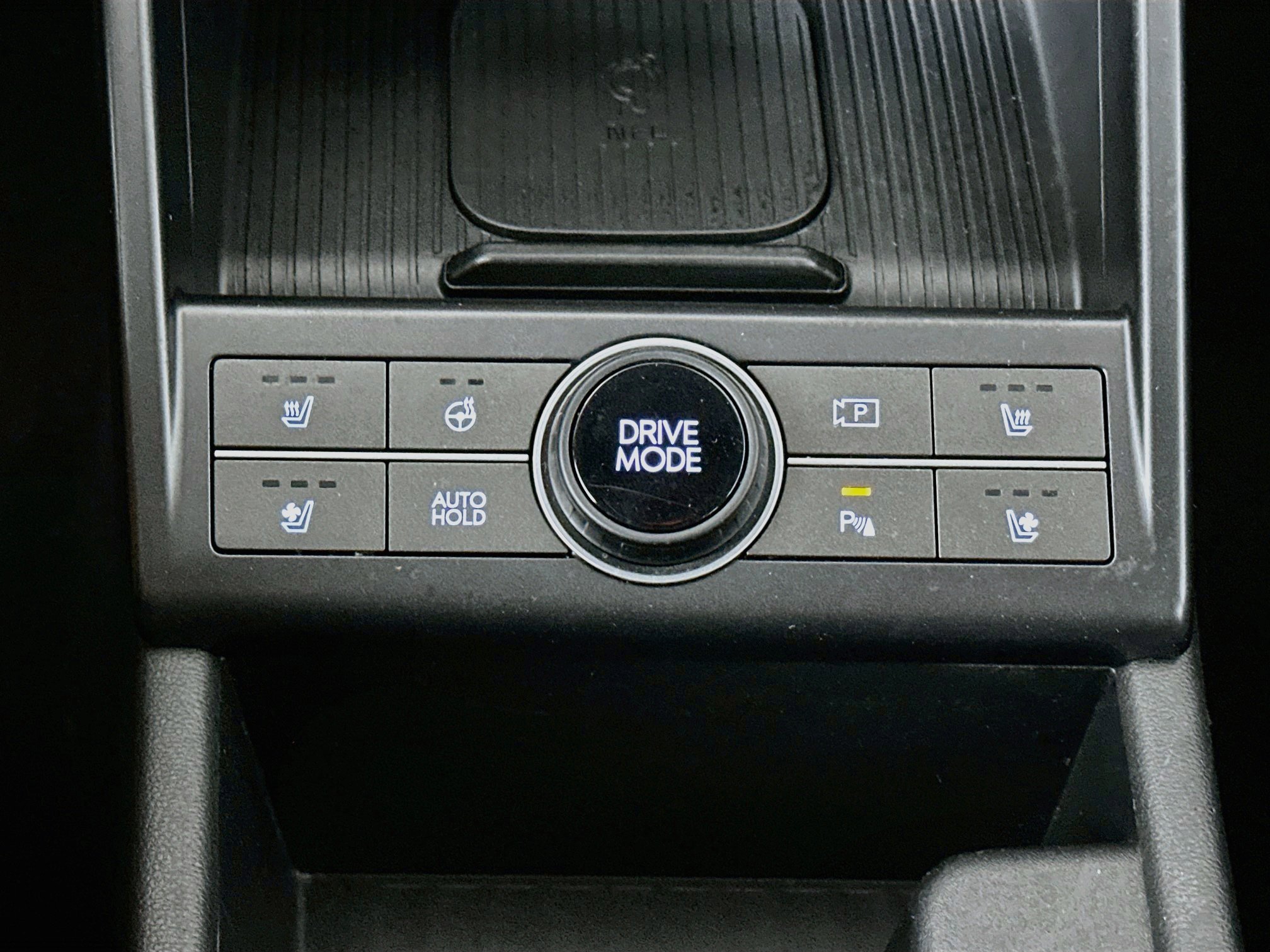 Used 2024 Hyundai Kona Limited FWD image 26