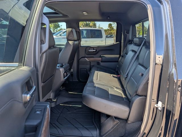 Used 2019 Chevrolet Silverado 1500 High Country w/ Technology Package AWD/4WD image 8