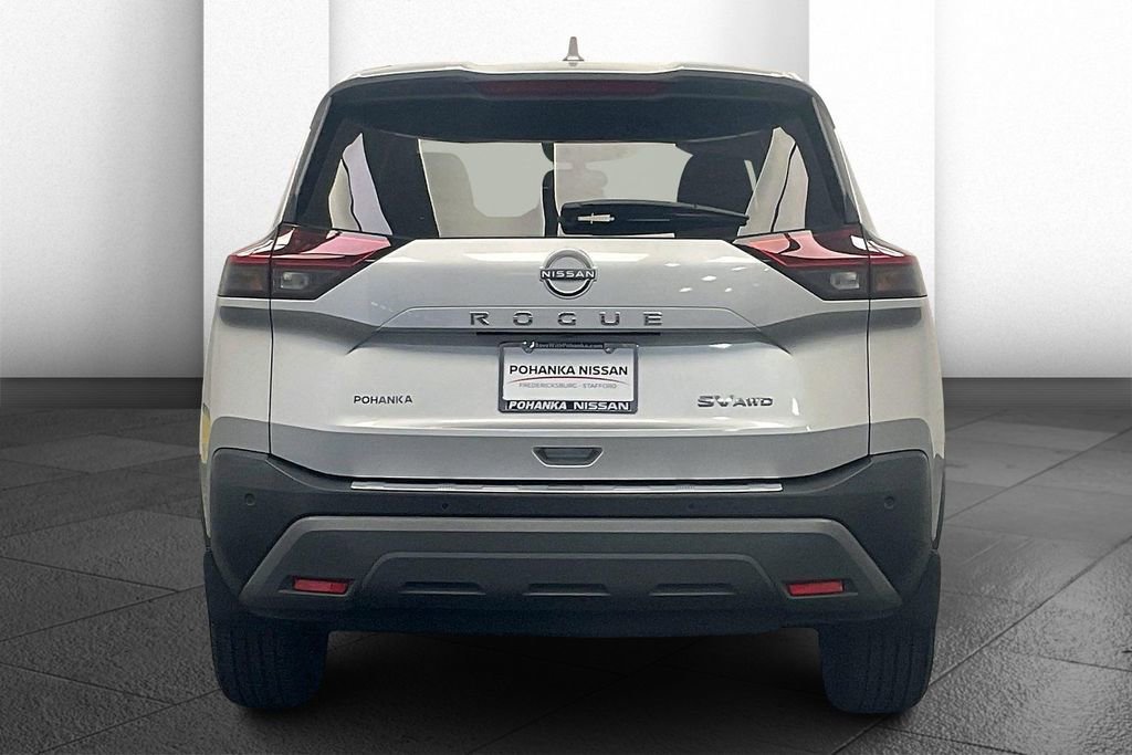 Certified 2022 Nissan Rogue SV image 3