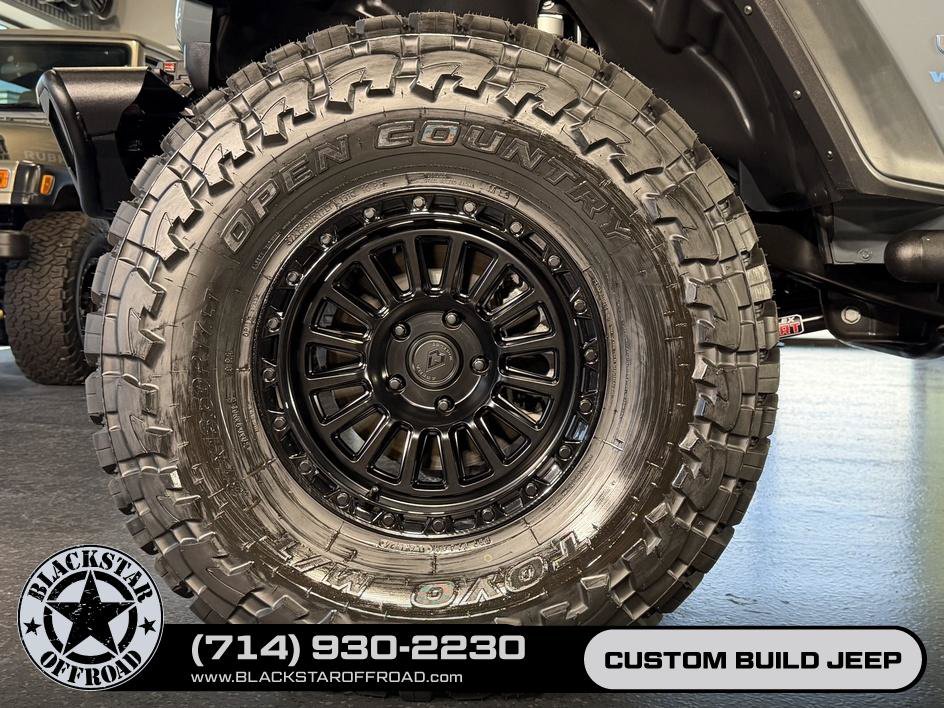 Used 2025 Jeep Wrangler Unlimited Rubicon 4xe w/ Safety Group AWD/4WD image 33