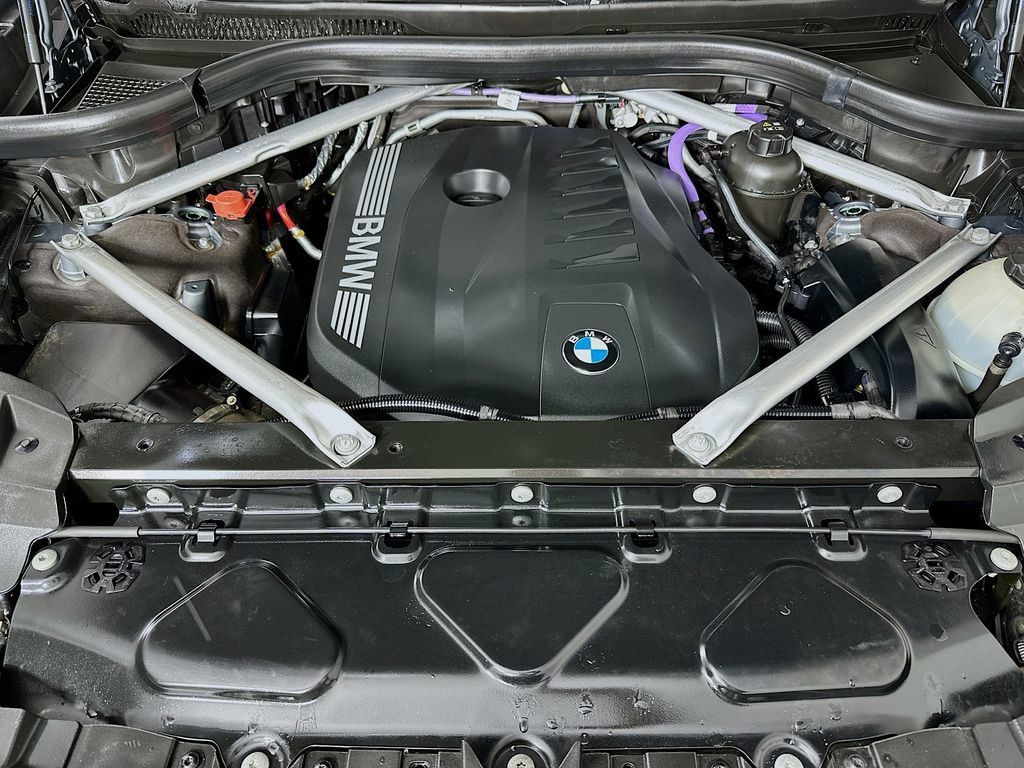 Used 2023 BMW X7 xDrive40i w/ Executive Package image 39