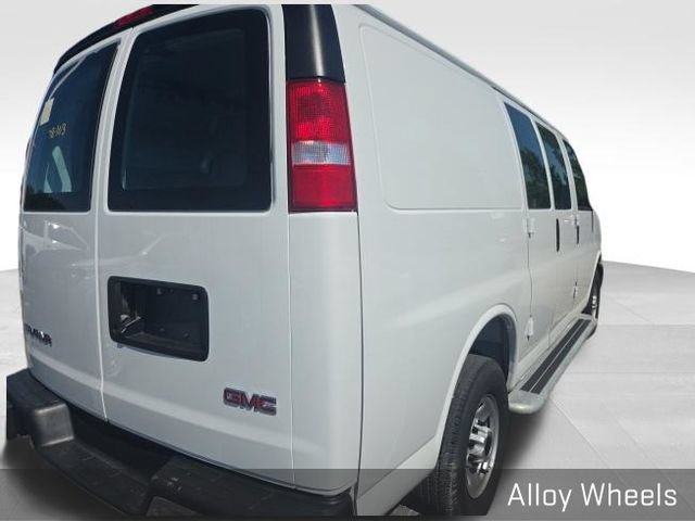 Used 2025 GMC Savana 2500 w/ Driver Convenience Package RWD image 6