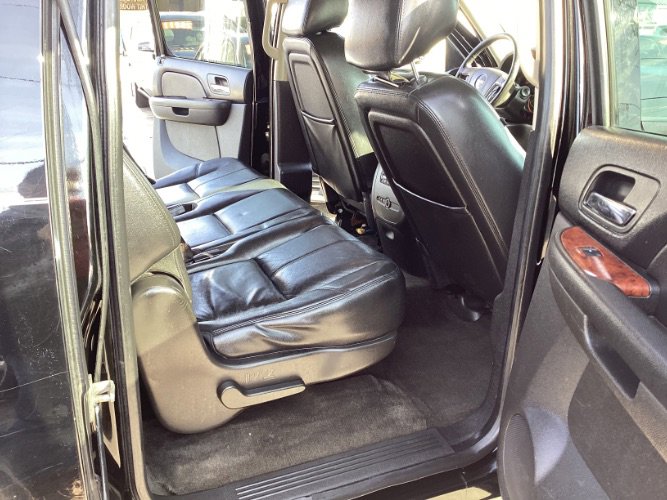 Used 2013 GMC Yukon XL SLT w/ SLT-2 Equipment Package image 7