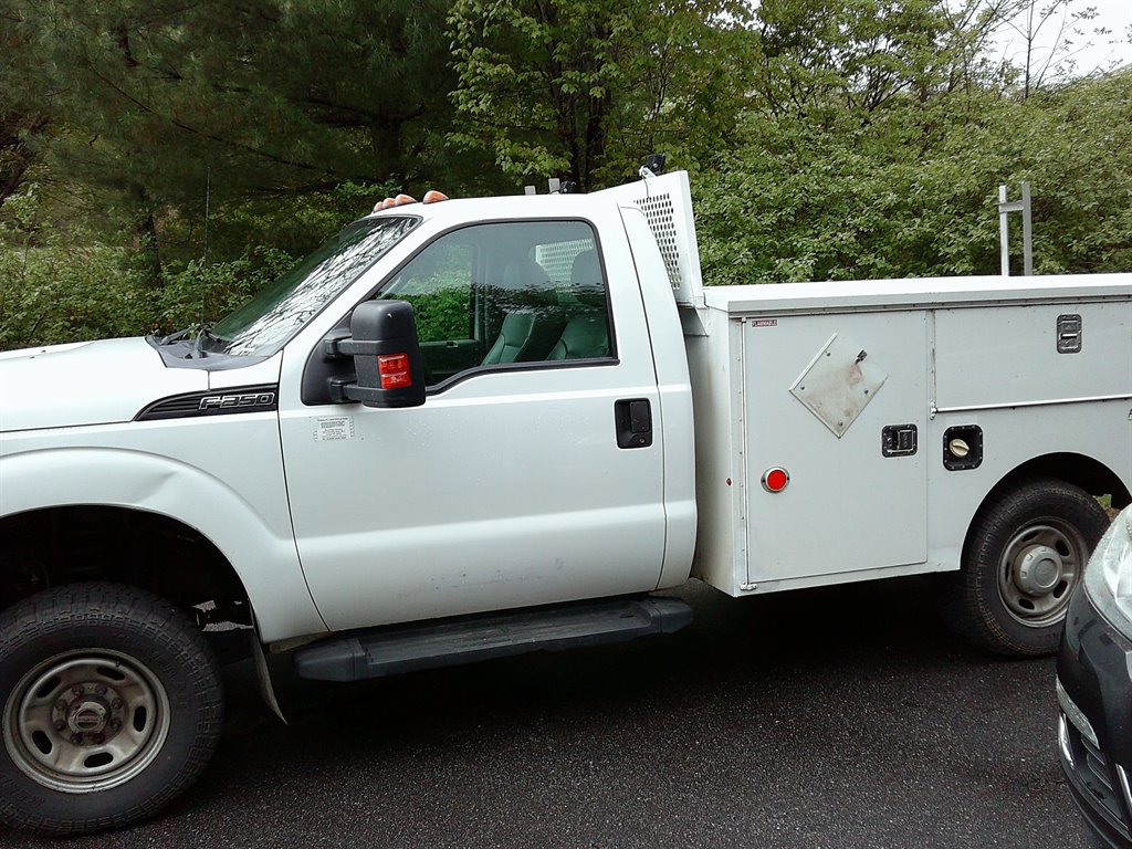 Used 2015 Ford F350 XL w/ Power Equipment Group AWD/4WD image 4