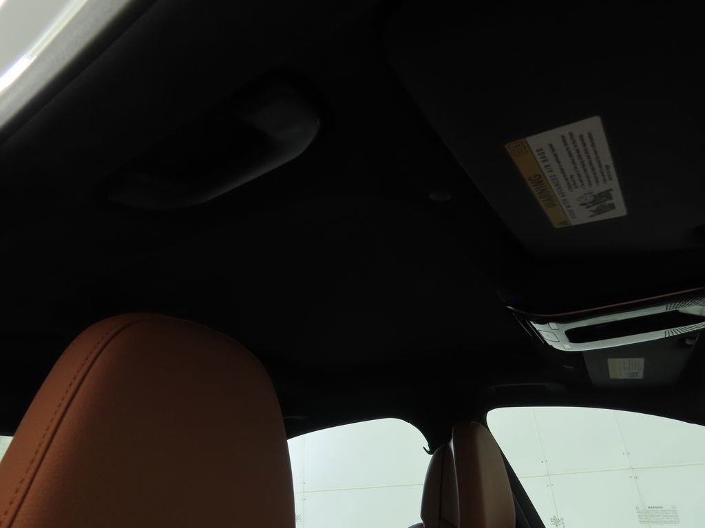 New 2025 Mercedes-Benz C 300 4MATIC Sedan image 19