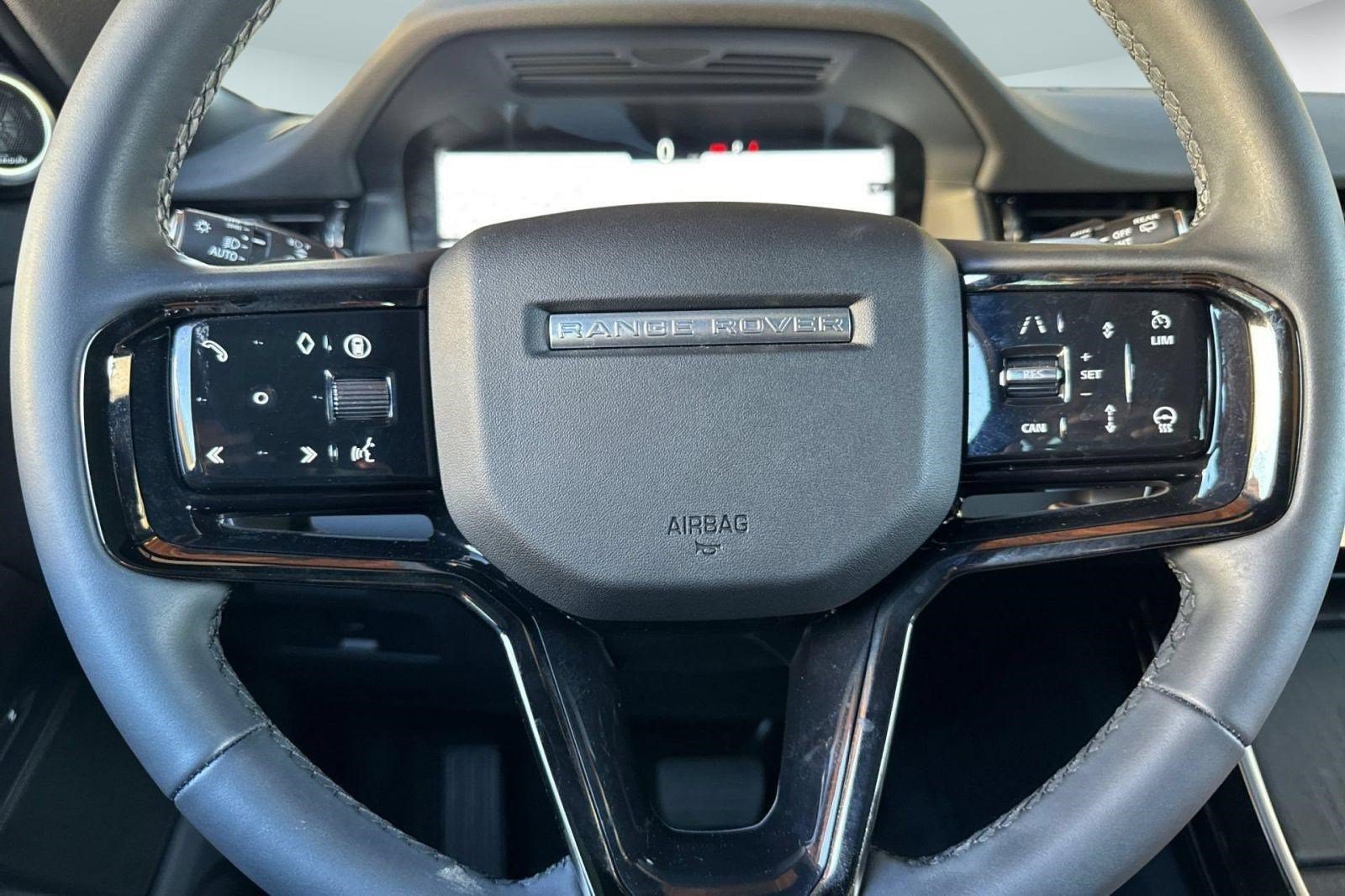 Used 2024 Land Rover Range Rover Evoque S AWD/4WD image 10