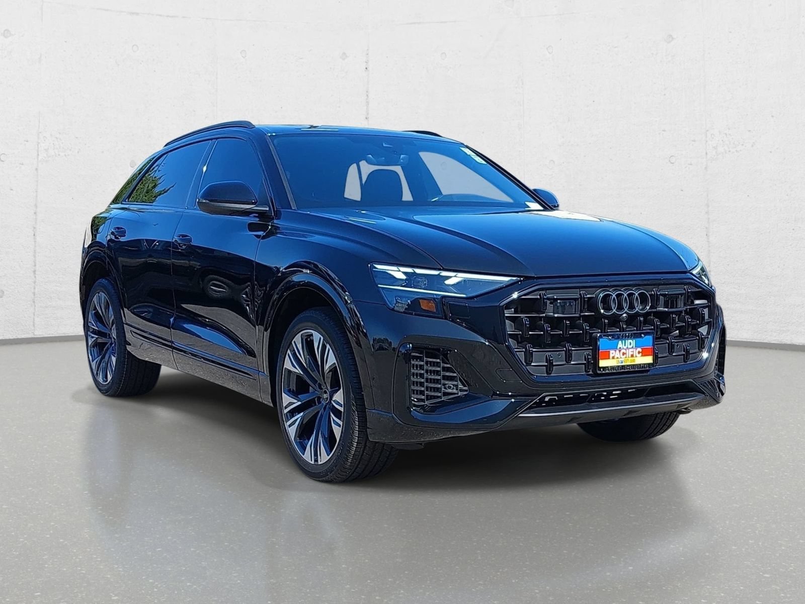 Used 2024 Audi Q8 Premium Plus w/ Premium Plus Package AWD/4WD image 3