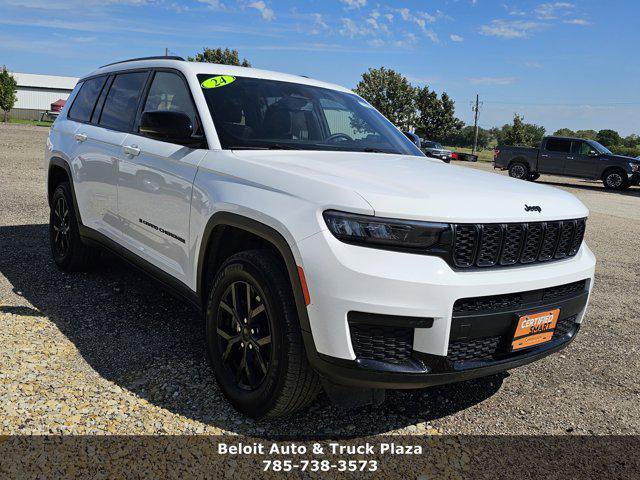 Certified 2024 Jeep Grand Cherokee L Laredo image 1