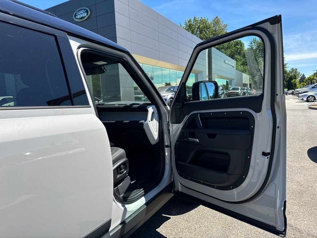 New 2026 Land Rover Defender 110 S AWD/4WD image 19