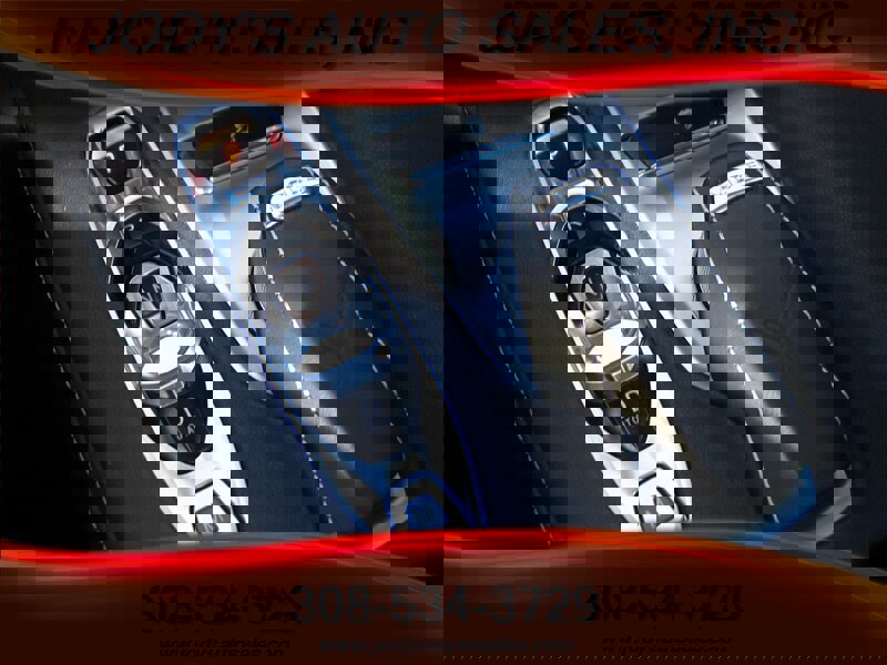 Used 2022 Chevrolet Corvette Stingray Coupe w/ Engine Appearance Package image 20