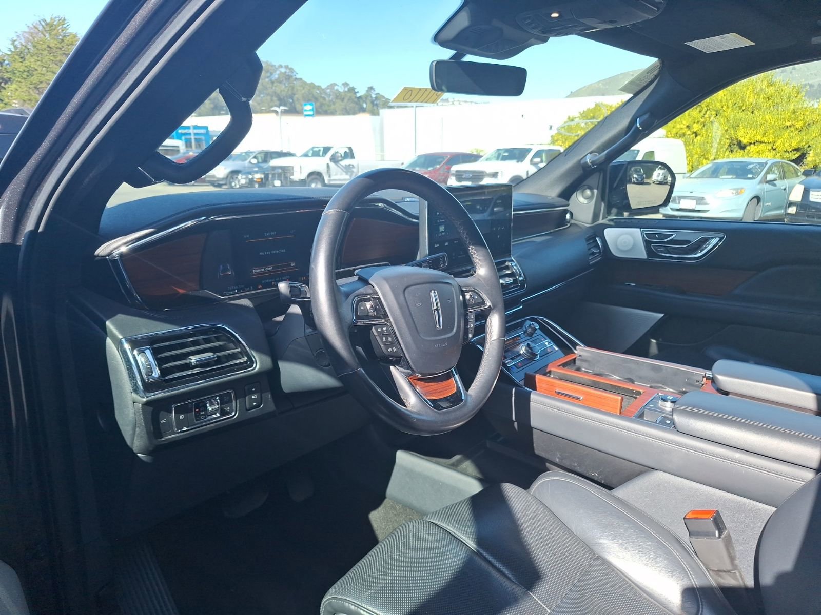 Used 2023 Lincoln Navigator Reserve image 8