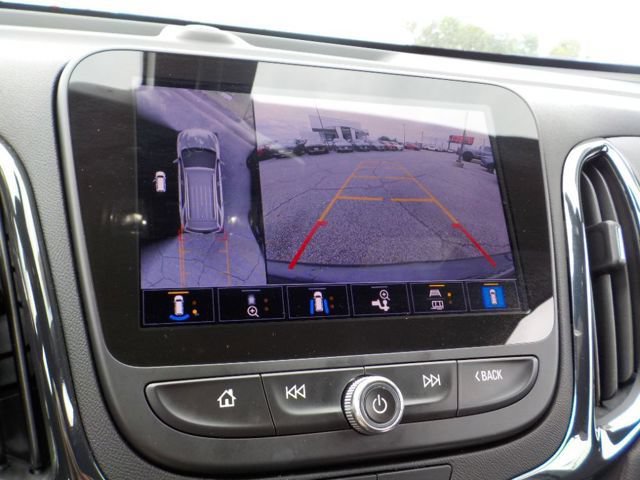 Used 2023 Chevrolet Equinox RS FWD image 14