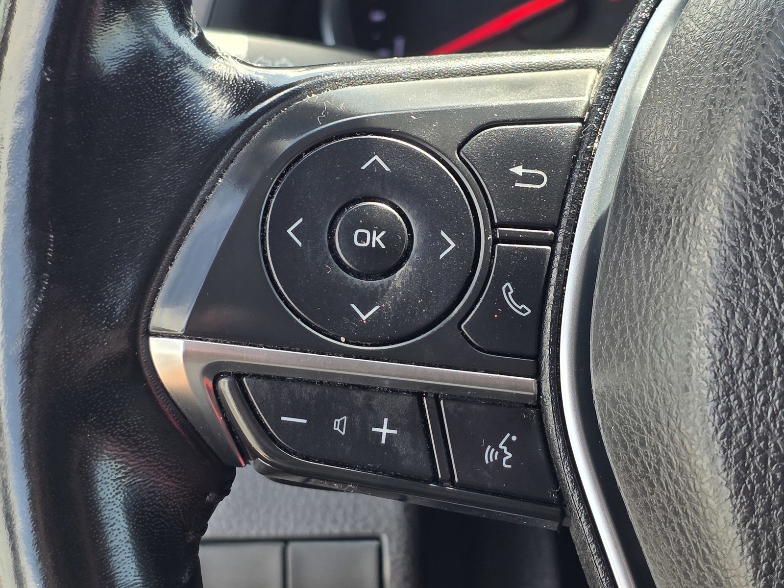 Used 2019 Toyota Camry XSE image 32